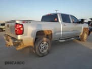 ✅ 2018 Chevrolet Silverado 2500HD LT • VIN: 1GC1KVEG5JF268722 • Lot: 50000995. Wystawiony na Copart z przebiegiem 230 363 mil. Bezpłatny archiwum sprzedaży aukcyjnych z USA i szczegółowy raport historii pojazdu na DreamBid. Zdjęcie 3.