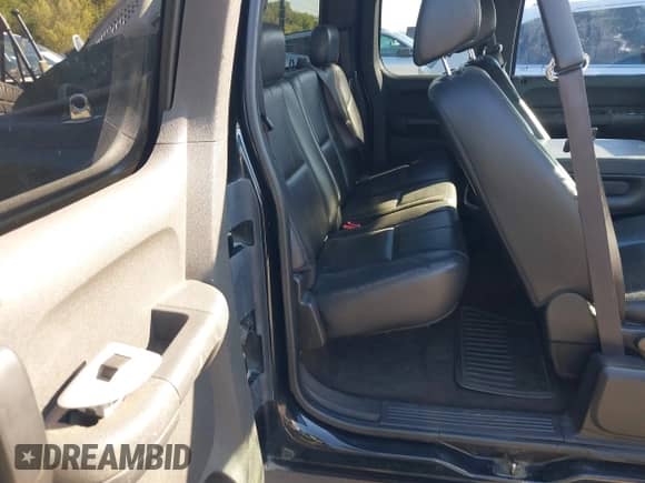 2008 GMC Sierra 1500 SLE1 с VIN 2GTEK190381337660, выставлен на аукционе IAAI как лот 43455578 с пробегом 310 718 миль миль и . История ставок и продаж доступна на DreamBid. Изображение 8.