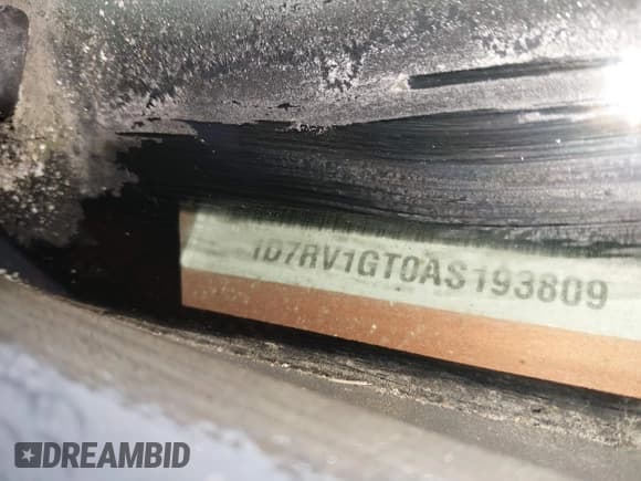 ✅ 2010 Dodge 1500 SLT • VIN: 1D7RV1GT0AS193809 • Lot: 43669414. Listed on IAAI with 218,063 mi. Free auction sales archive from the USA and detailed vehicle history report at DreamBid. Image 9.