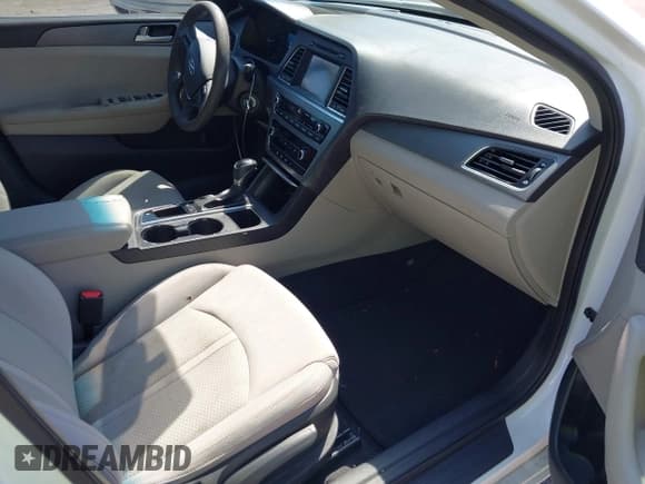 ✅ 2016 Hyundai Sonata SE • VIN: 5NPE24AF2GH337275 • Лот: 43064365. Опубликован ранее на IAAI с пробегом 139 926 миль. Бесплатный доступ к архиву аукционных продаж из США и подробный отчёт об истории автомобиля на DreamBid. Изображение 5.