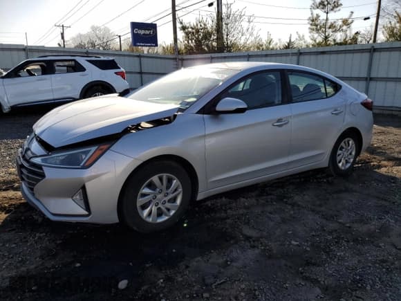 ✅ 2019 Hyundai Elantra SE • VIN: KMHD74LF4KU796876 • Lot: 52402845. Listed on Copart with 160,026 mi. Free auction sales archive from the USA and detailed vehicle history report at DreamBid. Image 1.