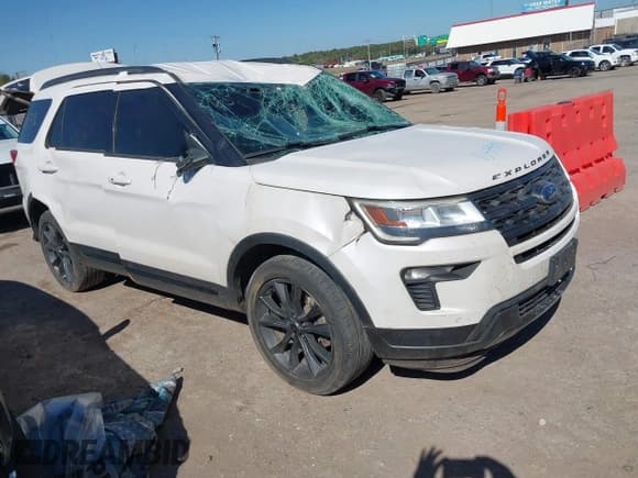 ✅ 2018 Ford Explorer XLT • VIN: 1FM5K8D8XJGB30502 • Lot: 43449419. Wystawiony na IAAI z przebiegiem 142 428 mil. Bezpłatny archiwum sprzedaży aukcyjnych z USA i szczegółowy raport historii pojazdu na DreamBid. Zdjęcie 1.
