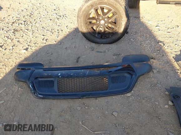 ✅ 2017 Jeep Grand Cherokee Limited • VIN: 1C4RJFBG3HC807513 • Lot: 43438676. Listed on IAAI with 144,095 mi. Free auction sales archive from the USA and detailed vehicle history report at DreamBid. Image 12.