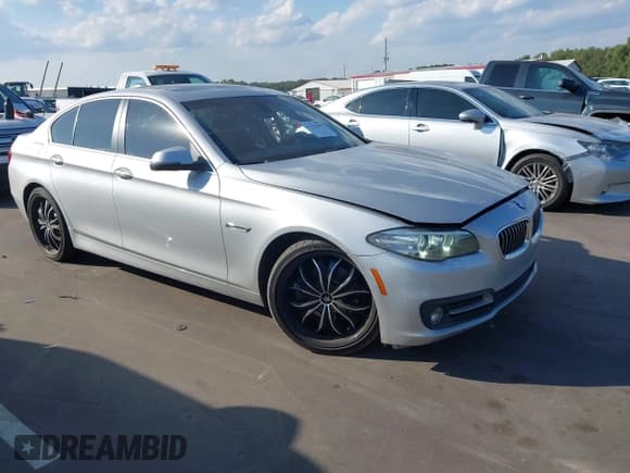 ✅ 2016 BMW 5 Series 528i • VIN: WBA5A5C53GG350549 • Lot: 43313498. Listed on IAAI with 100,856 mi. Free auction sales archive from the USA and detailed vehicle history report at DreamBid. Image 1.