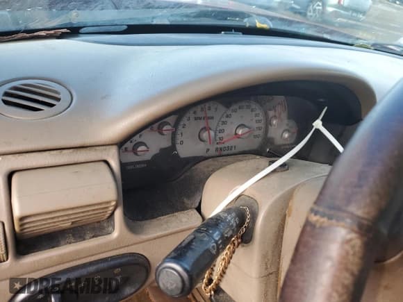 ✅ 2004 Mercury Mountaineer Convenience • VIN: 4M2ZU86W24UJ14886 • Lot: 90744115. Wystawiony na Copart z przebiegiem 190 000 mil. Bezpłatny archiwum sprzedaży aukcyjnych z USA i szczegółowy raport historii pojazdu na DreamBid. Zdjęcie 9.