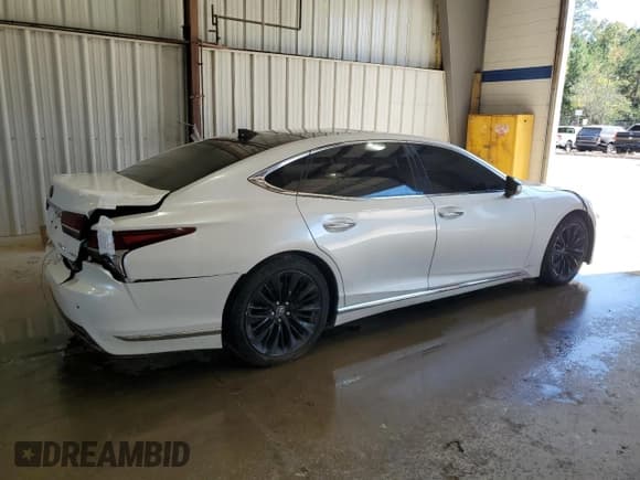 ✅ 2018 Lexus LS 500 • VIN: JTHC5LFF6J5003841 • Lot: 85526675. Listed on Copart with 117,538 mi. Free auction sales archive from the USA and detailed vehicle history report at DreamBid. Image 3.