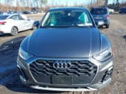 ✅ 2022 Audi Q5 S line Premium Plus • VIN: WA1EAAFY7N2113875 • Lot: 43827928. Wystawiony na IAAI z przebiegiem 45 581 mil. Bezpłatny archiwum sprzedaży aukcyjnych z USA i szczegółowy raport historii pojazdu na DreamBid. Zdjęcie 12.