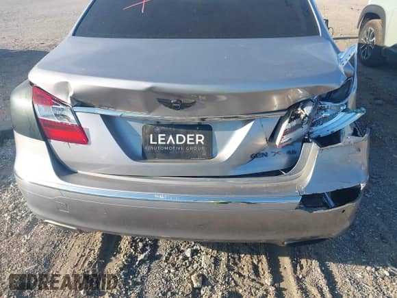 2012 Hyundai Genesis 4.6L with VIN KMHGC4DF5CU207343, listed as a IAAI auction lot 43236334 with 77,533 mi miles and . Bid and sale history available at DreamBid. Image 6.