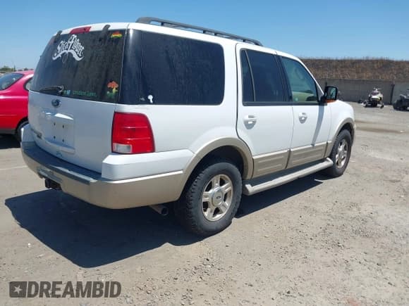 ✅ 2006 Ford Expedition Eddie Bauer • VIN: 1FMPU18556LA48170 • Lot: 42514246. Listed on IAAI with 254,046 mi. Free auction sales archive from the USA and detailed vehicle history report at DreamBid. Image 4.