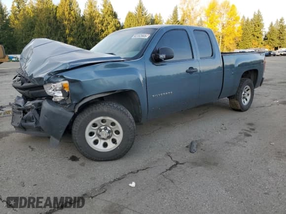 ✅ 2011 Chevrolet Silverado 1500 Work Truck • VIN: 1GCRCPEX7BZ238200 • Lot: 92352665. Wystawiony na Copart z przebiegiem 234 485 mil. Bezpłatny archiwum sprzedaży aukcyjnych z USA i szczegółowy raport historii pojazdu na DreamBid. Zdjęcie 1.
