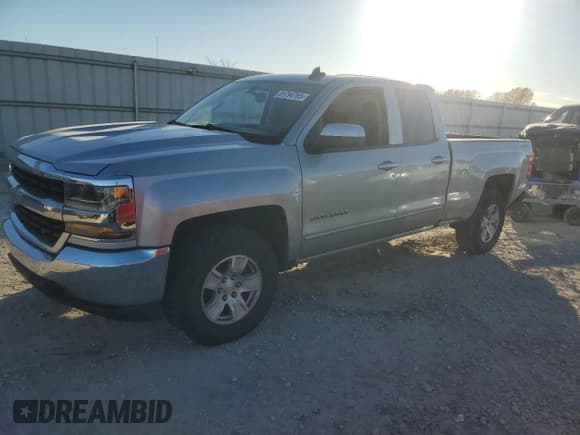 ✅ 2018 Chevrolet Silverado 1500 LT • VIN: 1GCVKREC6JZ288367 • Lot: 91794765. Wystawiony na Copart z przebiegiem 212 712 mil. Bezpłatny archiwum sprzedaży aukcyjnych z USA i szczegółowy raport historii pojazdu na DreamBid. Zdjęcie 1.