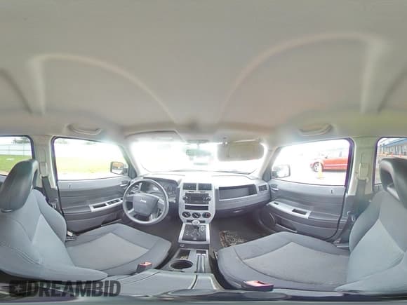 ✅ 2008 Jeep Patriot Sport • VIN: 1J8FF28W98D729673 • Lot: 66095575. Wystawiony na Copart z przebiegiem 111 429 mil. Bezpłatny archiwum sprzedaży aukcyjnych z USA i szczegółowy raport historii pojazdu na DreamBid. Zdjęcie 14.