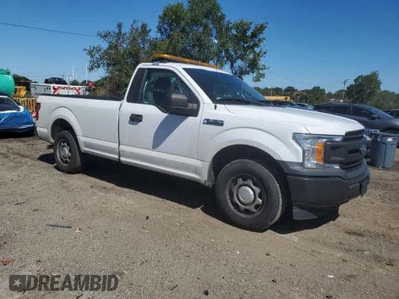✅ 2018 Ford F-150 XL • VIN: 1FTMF1CP4JKE51081 • Lot: 71861575. Wystawiony na Copart z przebiegiem 119 066 mil. Bezpłatny archiwum sprzedaży aukcyjnych z USA i szczegółowy raport historii pojazdu na DreamBid. Zdjęcie 4.