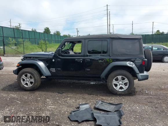 ✅ 2019 Jeep Wrangler Unlimited Sport S • VIN: 1C4HJXDG0KW579362 • Lot: 42681894. Listed on IAAI with 51,622 mi. Free auction sales archive from the USA and detailed vehicle history report at DreamBid. Image 13.