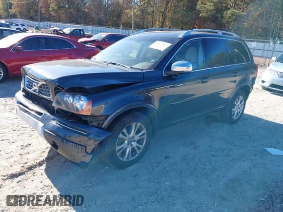 ✅ 2014 Volvo XC90 • VIN: YV4952CY8E1685708 • Lot: 43671413. Wystawiony na IAAI z przebiegiem 122 499 mil. Bezpłatny archiwum sprzedaży aukcyjnych z USA i szczegółowy raport historii pojazdu na DreamBid. Zdjęcie 20.