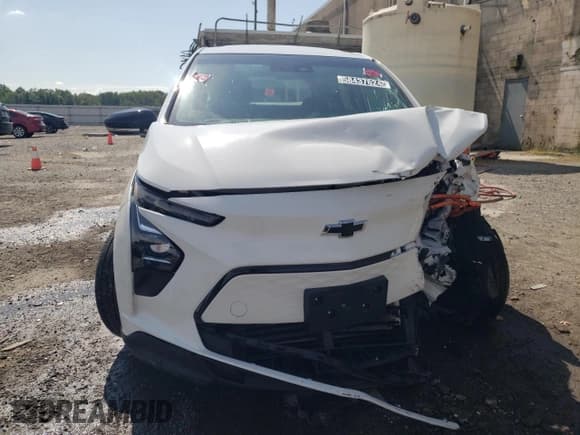 ✅ 2023 Chevrolet Bolt EV 1LT • VIN: 1G1FW6S04P4175047 • Lot: 58437624. Wystawiony na Copart z przebiegiem Nie podano. Bezpłatny archiwum sprzedaży aukcyjnych z USA i szczegółowy raport historii pojazdu na DreamBid. Zdjęcie 5.