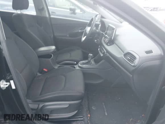 2018 Hyundai Elantra z VIN KMHH35LE9JU028402, wystawiony jako IAAI lot #43581185 z przebiegiem 134 674 mil mil oraz . Historia ofert i sprzedaży dostępna na DreamBid. Obrazek 5.