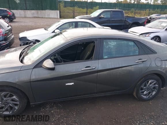 ✅ 2024 Hyundai Elantra SEL • VIN: KMHLM4DG0RU812898 • Lot: 43446196. Listed on IAAI with 11,043 mi. Free auction sales archive from the USA and detailed vehicle history report at DreamBid. Image 14.