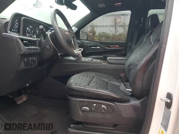 ✅ 2024 Cadillac Escalade 4WD Sport Platinum • VIN: 1GYS4GKL5RR132235 • Lot: 82260225. Listed on Copart with 44,524 mi. Free auction sales archive from the USA and detailed vehicle history report at DreamBid. Image 7.