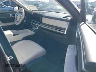 2024 Hyundai Santa Fe SE с VIN 5NMP1DGL9RH052548, выставлен на аукционе IAAI как лот 41522794 с пробегом 8 718 миль миль и . История ставок и продаж доступна на DreamBid. Изображение 5.