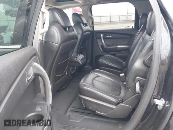 ✅ 2008 GMC Acadia SLT1 • VIN: 1GKEV23708J118572 • Lot: 43775627. Listed on IAAI with 143,592 mi. Free auction sales archive from the USA and detailed vehicle history report at DreamBid. Image 8.