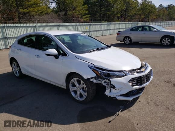 ✅ 2018 Chevrolet Cruze Premier • VIN: 3G1BF6SM0JS618903 • Lot: 42796843. Wystawiony na Copart z przebiegiem 18 937 mil. Bezpłatny archiwum sprzedaży aukcyjnych z USA i szczegółowy raport historii pojazdu na DreamBid. Zdjęcie 4.