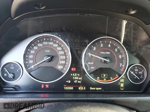 ✅ 2013 BMW 3 Series 328i xDrive • VIN: WBA3B3C5XDF533196 • Lot: 93251505. Listed on Copart with 153,560 mi. Free auction sales archive from the USA and detailed vehicle history report at DreamBid. Image 9.