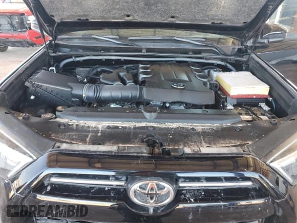 ✅ 2024 Toyota 4Runner SR5 • VIN: JTEEU5JR0R5314697 • Lot: 82497195. Wystawiony na Copart z przebiegiem 28 195 mil. Bezpłatny archiwum sprzedaży aukcyjnych z USA i szczegółowy raport historii pojazdu na DreamBid. Zdjęcie 11.