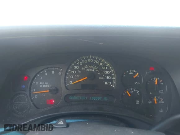 ✅ 2005 Chevrolet Avalanche LS • VIN: 3GNEC12Z05G254512 • Lot: 42584852. Listed on IAAI with 100,907 mi. Free auction sales archive from the USA and detailed vehicle history report at DreamBid. Image 7.