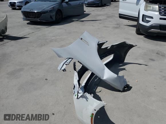 ✅ 2015 BMW 7 Series 750i xDrive • VIN: WBAYB6C51FD965925 • Lot: 64252505. Listed on Copart with 123,038 mi. Free auction sales archive from the USA and detailed vehicle history report at DreamBid. Image 12.