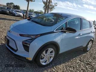2022 Chevrolet Bolt EV 1LT z VIN 1G1FW6S04N4112933, wystawiony jako Copart lot #89450355 z przebiegiem 14 713 mil mil oraz Szkoda całkowita • Salvage title. Historia ofert i sprzedaży dostępna na DreamBid. Obrazek 1.