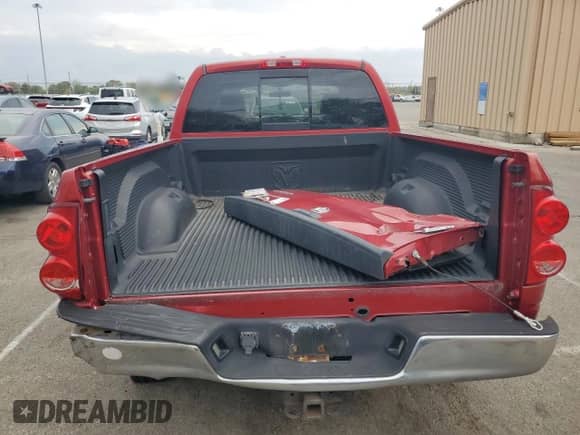 2008 Dodge 1500 SLT с VIN 1D7HU18228S556996, выставлен на аукционе Copart как лот 72511324 с пробегом 107 655 миль миль и Списание • Salvage title. История ставок и продаж доступна на DreamBid. Изображение 6.