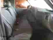 2004 Chevrolet Silverado 1500 LS z VIN 1GCEC14T94E230930, wystawiony jako Copart lot #52877205 z przebiegiem Nie podano mil oraz Czysty tytuł • Clean title. Historia ofert i sprzedaży dostępna na DreamBid. Obrazek 10.