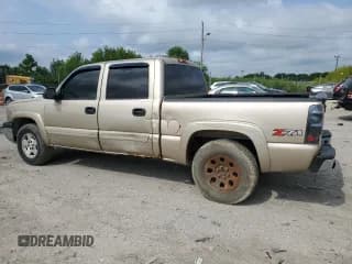 ✅ 2005 Chevrolet Silverado 1500 Z71 • VIN: 2GCEK13T151313520 • Лот: 63451964. Опубликован ранее на Copart с пробегом 302 035 миль. Бесплатный доступ к архиву аукционных продаж из США и подробный отчёт об истории автомобиля на DreamBid. Изображение 2.