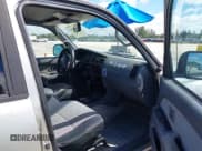 ✅ 1999 Toyota 4Runner • VIN: JT3GM84R0X0052480 • Lot: 43105069. Listed on IAAI with 298,765 mi. Free auction sales archive from the USA and detailed vehicle history report at DreamBid. Image 5.