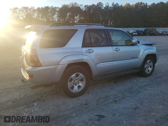 ✅ 2005 Toyota 4Runner Limited • VIN: JTEBT17R150050936 • Lot: 90669505. Listed on Copart with 208,117 mi. Free auction sales archive from the USA and detailed vehicle history report at DreamBid. Image 3.