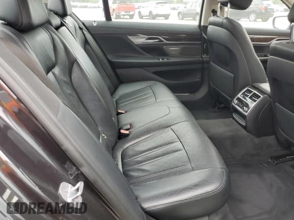 ✅ 2019 BMW 7 Series 740i • VIN: WBA7E2C56KB454647 • Lot: 69255015. Listed on Copart with 148,239 mi. Free auction sales archive from the USA and detailed vehicle history report at DreamBid. Image 10.