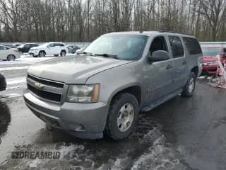 ✅ 2009 Chevrolet Suburban Commercial • VIN: 1GNFK16379R292841 • Лот: 38645144. Опубликован ранее на Copart с пробегом Не указан. Бесплатный доступ к архиву аукционных продаж из США и подробный отчёт об истории автомобиля на DreamBid. Изображение 1.