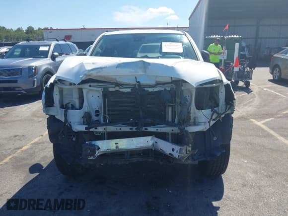 ✅ 2020 Toyota Tacoma SR • VIN: 5TFRX5GN2LX177453 • Lot: 43285689. Wystawiony na IAAI z przebiegiem 100 011 mil. Bezpłatny archiwum sprzedaży aukcyjnych z USA i szczegółowy raport historii pojazdu na DreamBid. Zdjęcie 13.