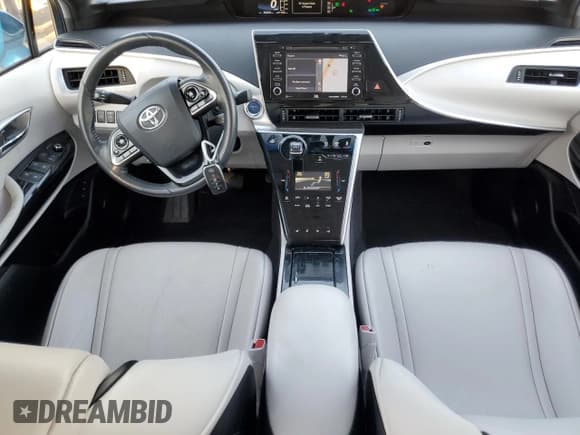 ✅ 2018 Toyota Mirai • VIN: JTDBVRBD0JA004690 • Lot: 75329864. Wystawiony na Copart z przebiegiem 30 203 mil. Bezpłatny archiwum sprzedaży aukcyjnych z USA i szczegółowy raport historii pojazdu na DreamBid. Zdjęcie 8.