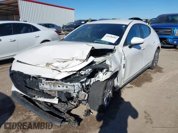 ✅ 2021 Mazda 3 S • VIN: JM1BPAJL4M1344028 • Lot: 41158493. Wystawiony na IAAI z przebiegiem 53 422 mil. Bezpłatny archiwum sprzedaży aukcyjnych z USA i szczegółowy raport historii pojazdu na DreamBid. Zdjęcie 2.