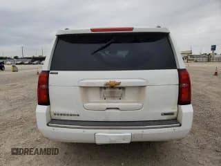 ✅ 2017 Chevrolet Suburban Premier • VIN: 1GNSCJKC1HR383815 • Lot: 75526494. Wystawiony na Copart z przebiegiem 124 147 mil. Bezpłatny archiwum sprzedaży aukcyjnych z USA i szczegółowy raport historii pojazdu na DreamBid. Zdjęcie 6.