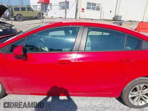 ✅ 2019 Chevrolet Cruze LS • VIN: 1G1BC5SM0K7107548 • Lot: 43170884. Listed on IAAI with 96,864 mi. Free auction sales archive from the USA and detailed vehicle history report at DreamBid. Image 14.