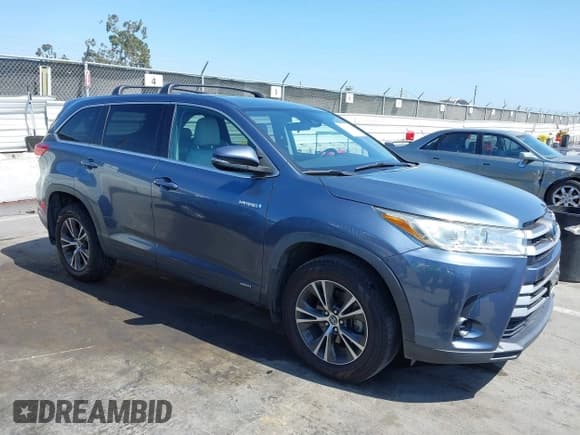 ✅ 2019 Toyota Highlander Hybrid LE • VIN: 5TDBGRFHXKS074774 • Лот: 42349946. Опубликован ранее на IAAI с пробегом 81 650 миль. Бесплатный доступ к архиву аукционных продаж из США и подробный отчёт об истории автомобиля на DreamBid. Изображение 1.