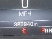 ✅ 2015 GMC Sierra 2500HD • VIN: 1GT11YE82FF603956 • Lot: 43396967. Wystawiony na IAAI z przebiegiem 328 940 mil. Bezpłatny archiwum sprzedaży aukcyjnych z USA i szczegółowy raport historii pojazdu na DreamBid. Zdjęcie 15.