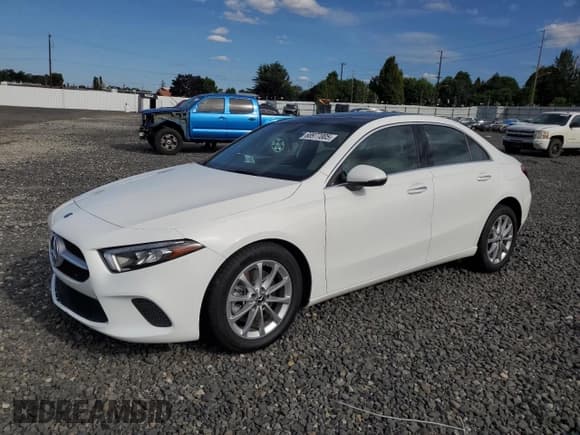 ✅ 2019 Mercedes-Benz A 220 • VIN: WDD3G4EB1KW025277 • Lot: 68977005. Listed on Copart with 37,067 mi. Free auction sales archive from the USA and detailed vehicle history report at DreamBid. Image 1.