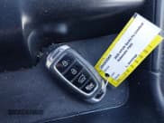 ✅ 2020 Hyundai Santa Fe Limited • VIN: 5NMS53AD1LH149101 • Lot: 42579658. Wystawiony na IAAI z przebiegiem 130 870 mil. Bezpłatny archiwum sprzedaży aukcyjnych z USA i szczegółowy raport historii pojazdu na DreamBid. Zdjęcie 11.