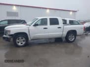 ✅ 2010 Dodge Dakota Bighorn/Lonestar • VIN: 1D7CW3GK0AS228256 • Lot: 41552140. Wystawiony na IAAI z przebiegiem 195 566 mil. Bezpłatny archiwum sprzedaży aukcyjnych z USA i szczegółowy raport historii pojazdu na DreamBid. Zdjęcie 15.