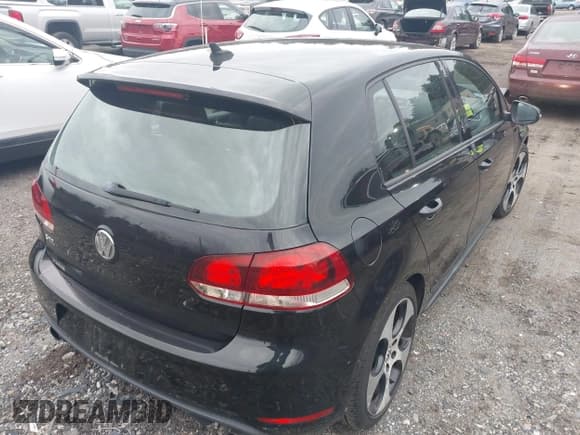 ✅ 2011 Volkswagen Golf GTI • VIN: WVWHV7AJ1BW035232 • Lot: 43792001. Listed on IAAI with 74,553 mi. Free auction sales archive from the USA and detailed vehicle history report at DreamBid. Image 4.