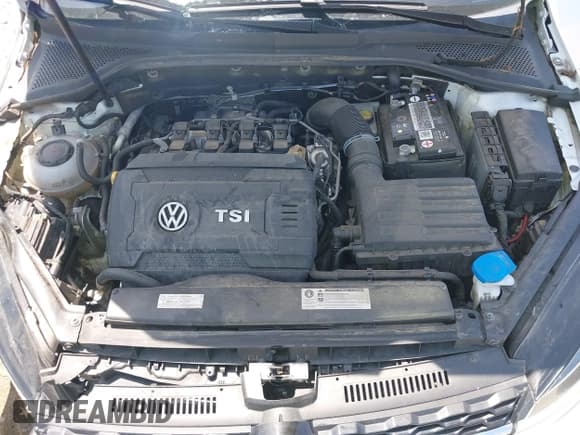 ✅ 2019 Volkswagen Golf S • VIN: 3VWH17AU5KM518869 • Lot: 42457303. Wystawiony na IAAI z przebiegiem 101 107 mil. Bezpłatny archiwum sprzedaży aukcyjnych z USA i szczegółowy raport historii pojazdu na DreamBid. Zdjęcie 10.